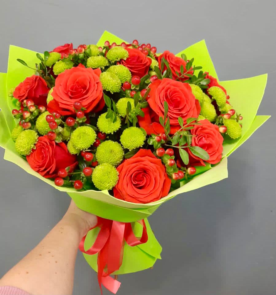 Букет цветов из: Хризантемы и Розы в Макушино