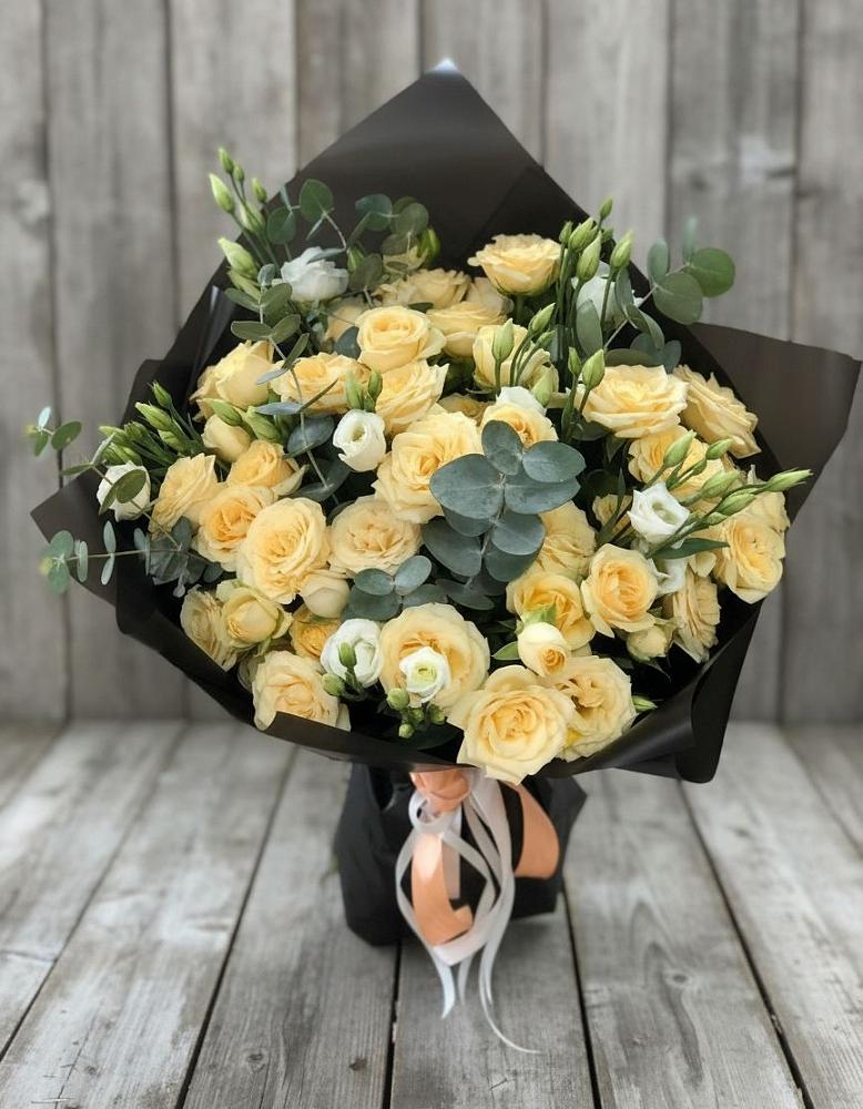 Букет цветов из: Розы и Лизиантусы в Макушино