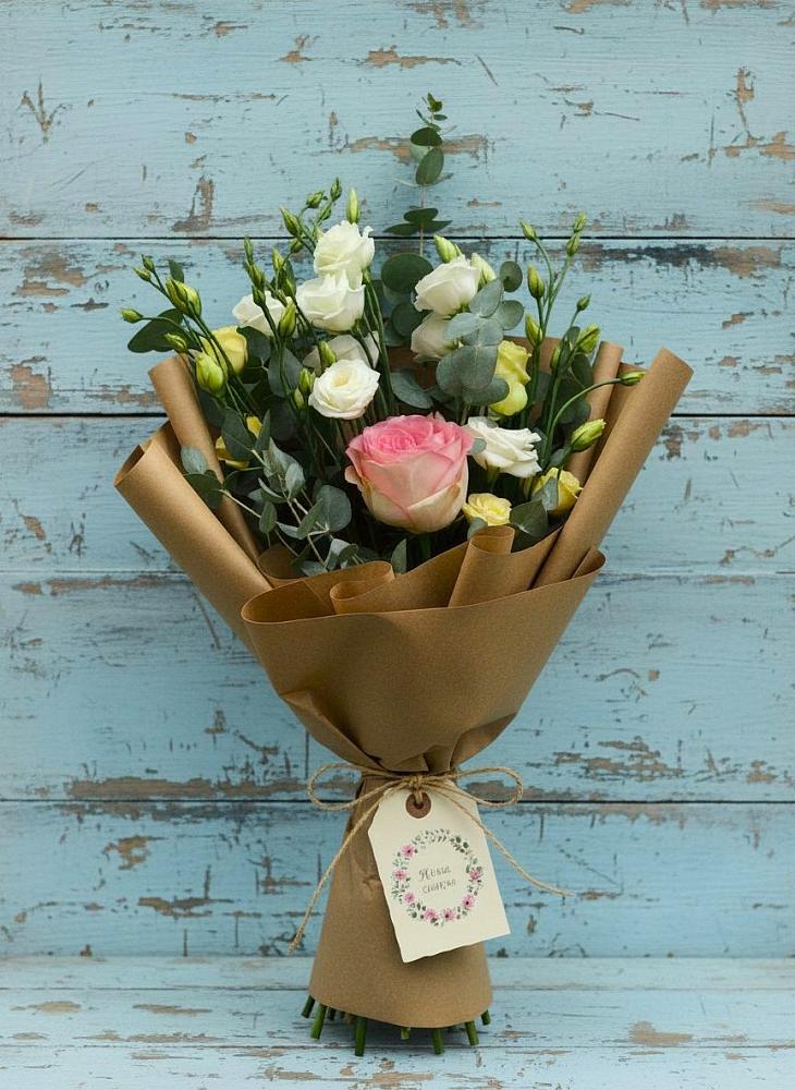 Букет цветов из: Розы и Лизиантусы в Макушино