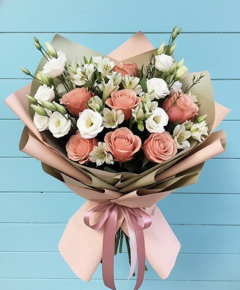 Букет цветов из: Розы, Альстромерии и Лизиантусы в Макушино