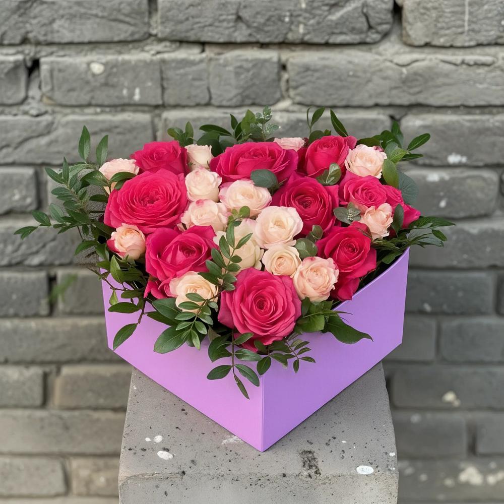 Цветочная композиция из Розы в коробке в Макушино