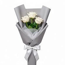 Букет 3 белые розы в Макушино