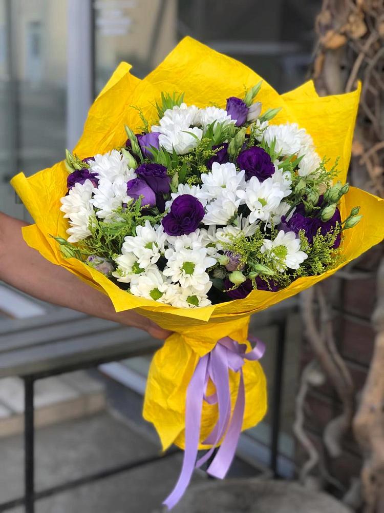 Букет цветов из: Ирисы, Хризантемы и Ромашки в Макушино