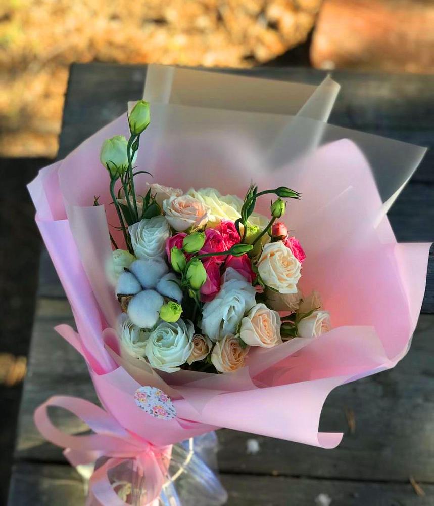 Букет цветов из: Розы и Лизиантусы в Макушино