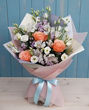 Букет цветов из:  Лизиантусы, Розы, Альстромерии и Гипсофила #REPLACE_PRED# Макушино