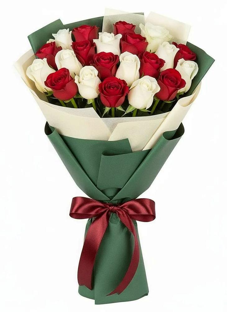 Букет Микс из красных и белых роз в Макушино