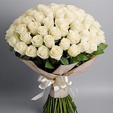 Букет 101 беля роза Белоснежка в Макушино