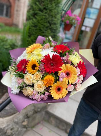 Букет цветов из: Герберы, Ромашки, Хризантемы, Розы и Подсолнухи в Макушино