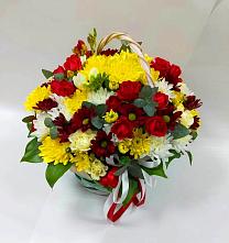 Цветочная композиция из Хризантемы и Розы в корзине в Макушино
