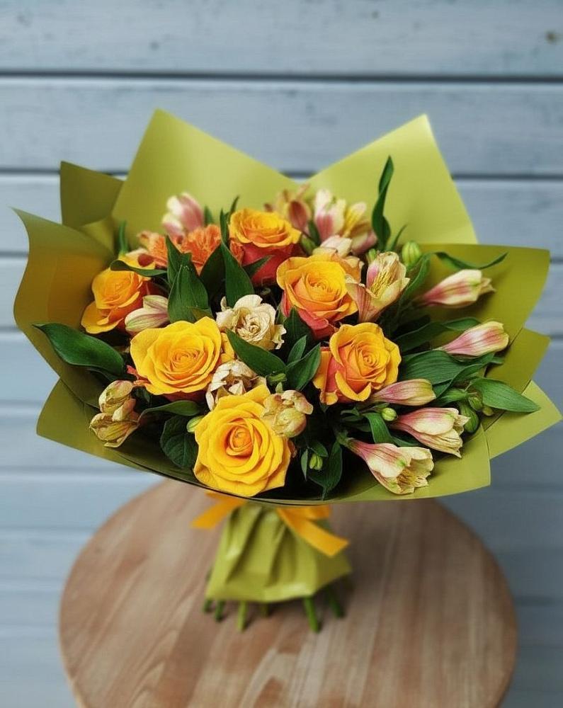 Букет цветов из: Альстромерии и Розы в Макушино