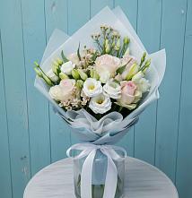 Букет цветов из:  Розы и Лизиантусы в Макушино